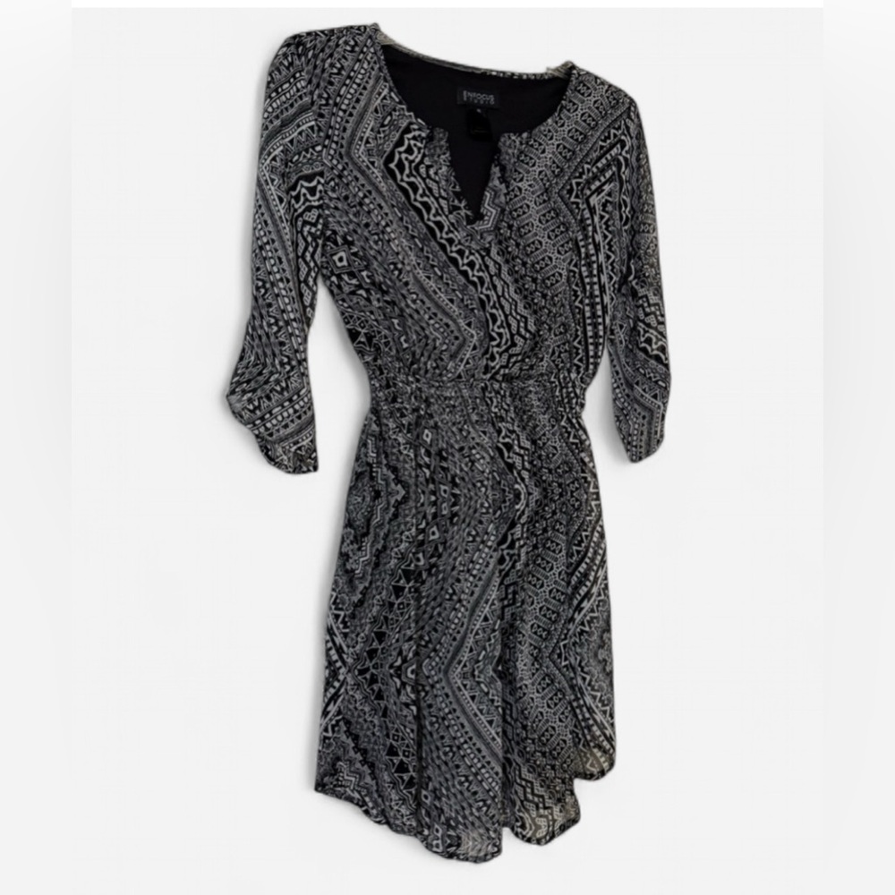 Enfocus Studio Black & White Geometric Print Dress - Size 6 - Smocked Waist - Picture 3 of 7